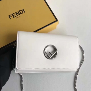 FENDI ҵ 004 2017ﶬ¿ Ƥִð ɫ