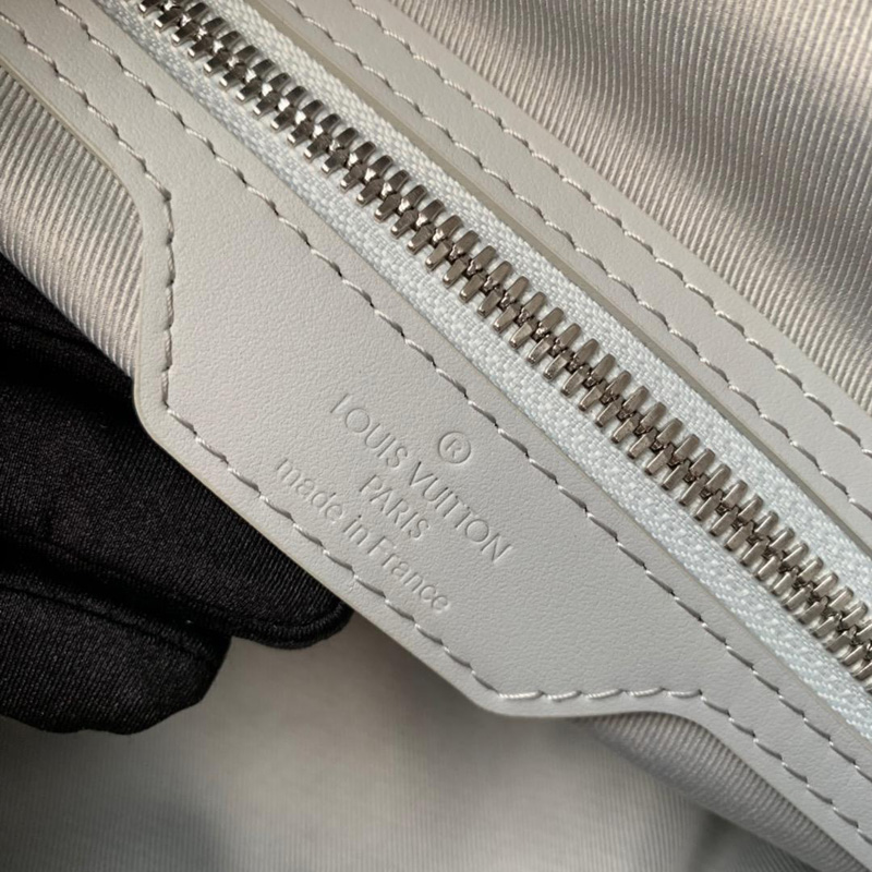 M44616 LV CHALK 双肩包 Monogram老花1854印花图案 LV背包 白花