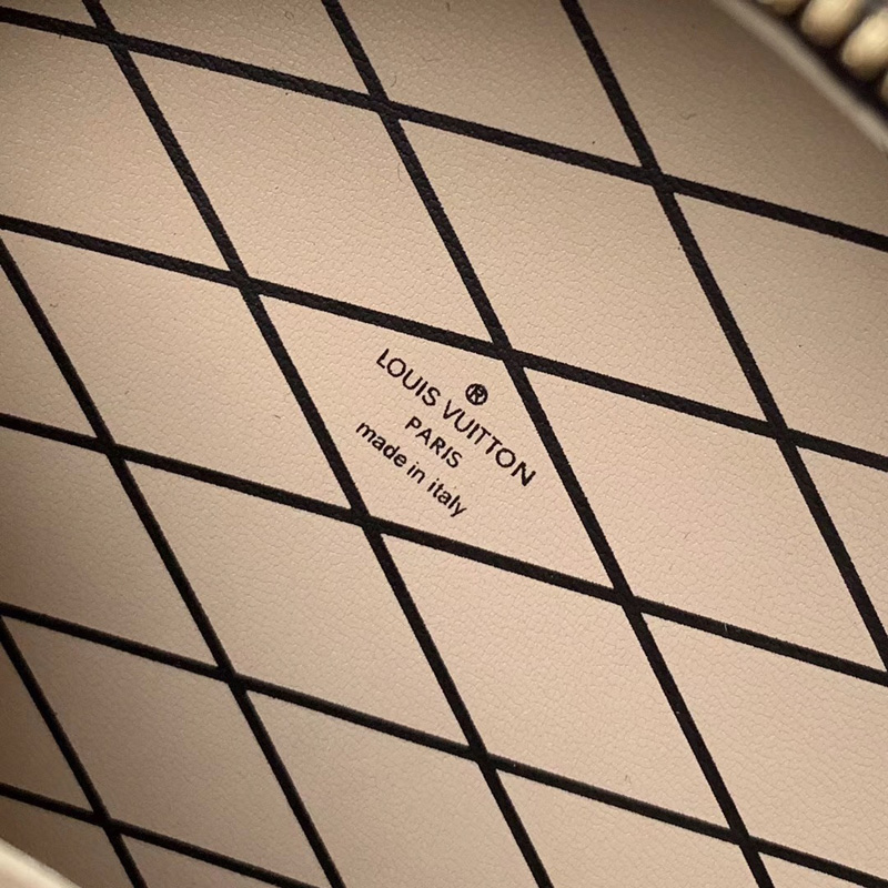 M68276 LV MINI BOITE CHAPEAU 手袋 Monogram Reverse 涂层 LV圆饼包