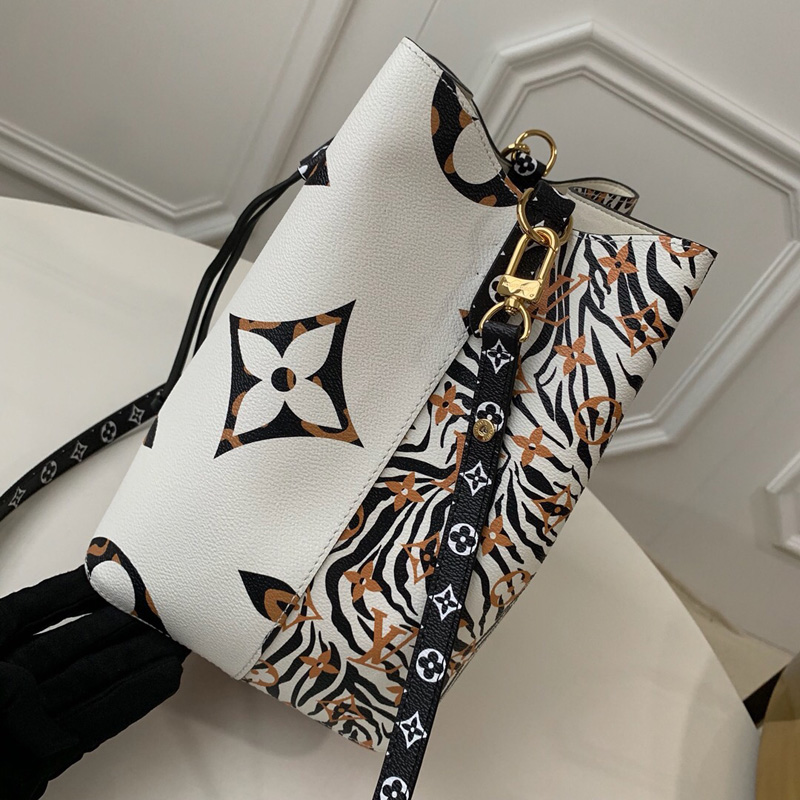 M44679 LV NEONOE 手袋Monogram 帆布动物花纹女包LV水桶包象牙白