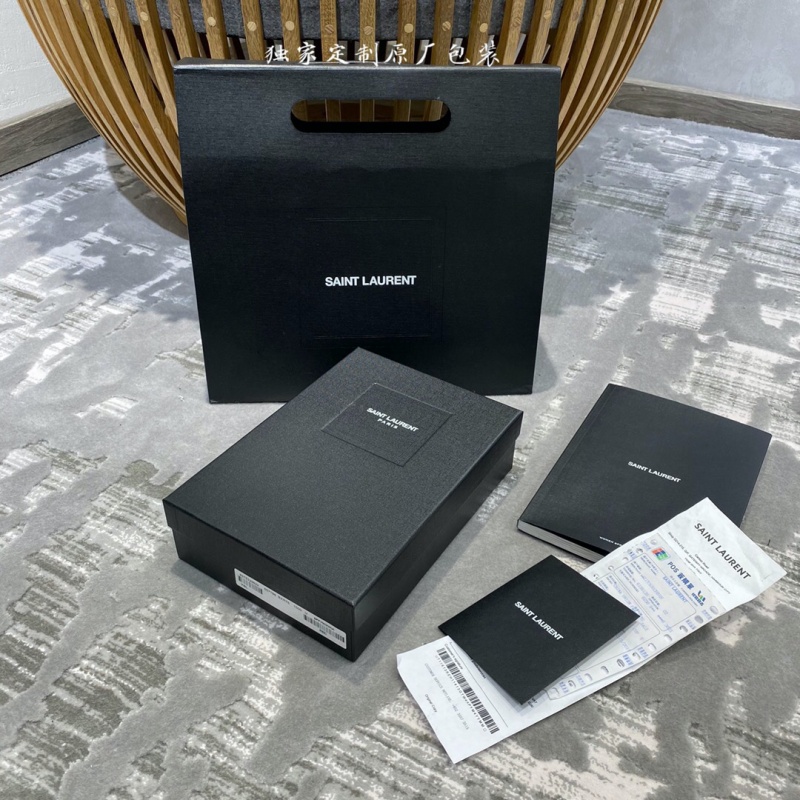 607788 YSL圣罗兰UPTOWN粒面压印皮革链条钱包YSL信封包红色- 米兰站