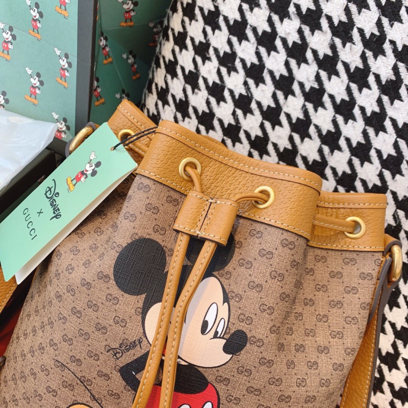602691 Gucci2020新款Disney x Gucci米奇系列小号水桶包- 米兰站