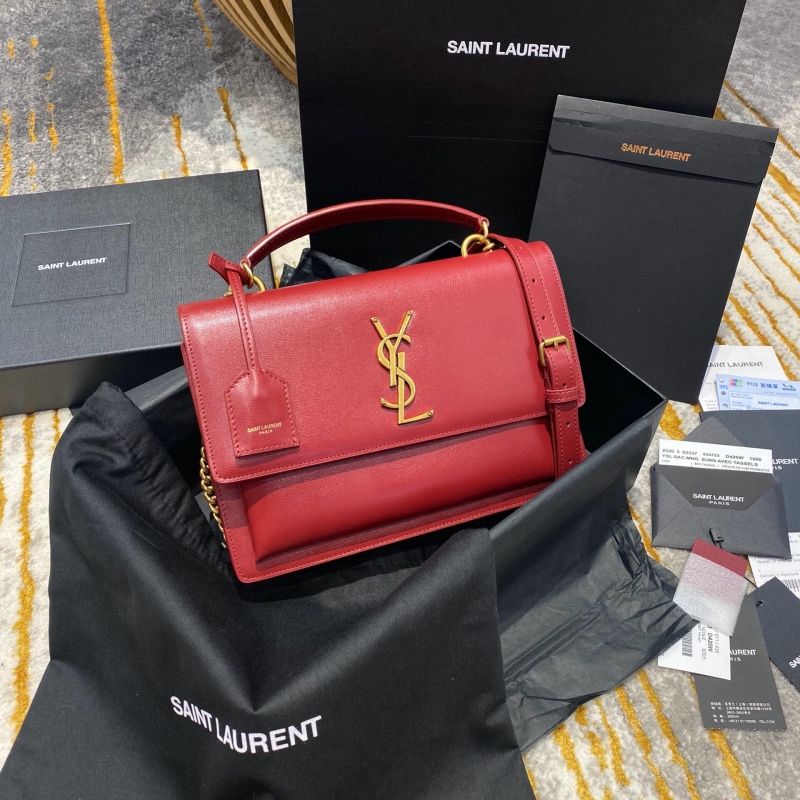 Saint Laurent(サンローラン) モノグラム 金具 クラッチ New Saint Laurent(サンローラン) モノグラム 金具 クラッチ New