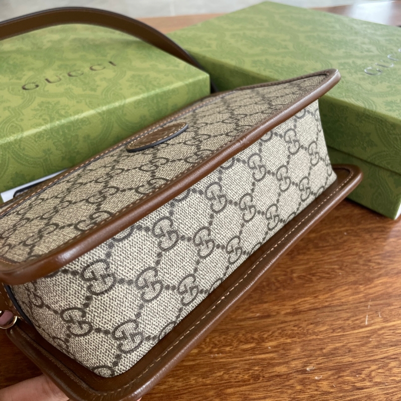 658572 Gucci 饰互扣式双G迷你手袋Gucci复古相机包乌木色- 米兰站