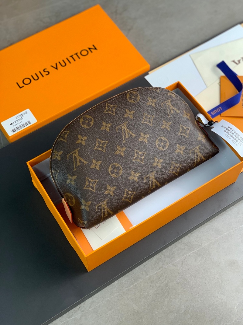 M47353 LV大号化妆包Monogram 老花帆布化妆包LV手拿包- 米兰站