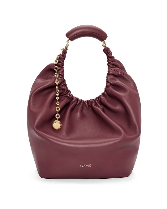 LOEWE 上架2023秋冬秀款新包：Squeeze 手袋，编织篮子包- 米兰站