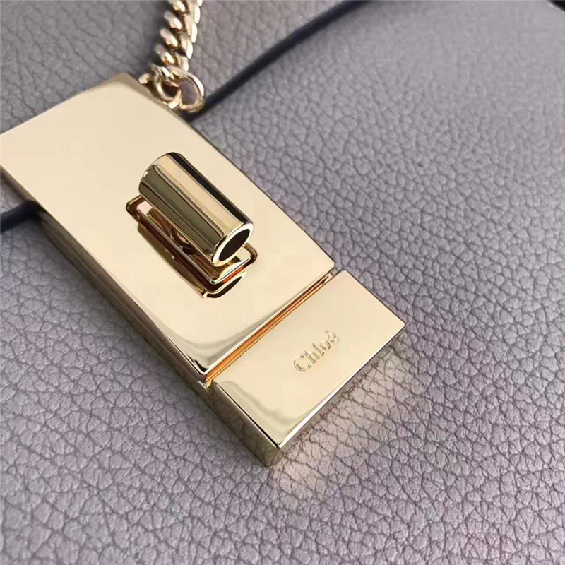 玄重♡Chloe♡ CHLOE'】Sense 刺繡標誌小牛皮束口水桶包(黑色)