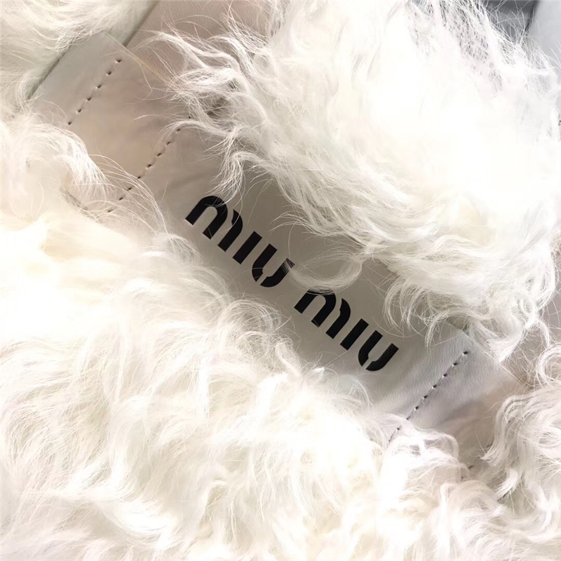 5BA097 MIUMIU女包谬谬手提包狐狸毛手袋小羊皮包包白色狐狸毛- 米兰站