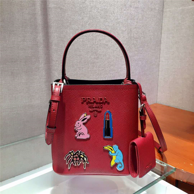 PRADA / ハンドバッグ/牛革/RED/1BB017 PRADA◇ハンドバッグ/牛革/RED/1BB017 レッド（赤）系 PRADA(プラダ