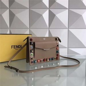 FENDI ҵ 0367 2017¿ϷСţƤ๦ܳʶб ɫ