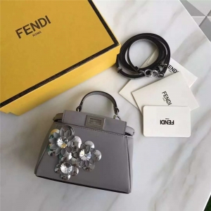 FENDI ҵ¿ ʱװƤMICRO PEEKABOO ̫Сè ɫ