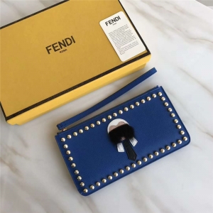 FENDI ҵ 151 2017¿ ţƤŮʿð Ϸүͷ ɫ