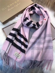 Burberry ͱ 17¿ ˫ и Χ ɫ