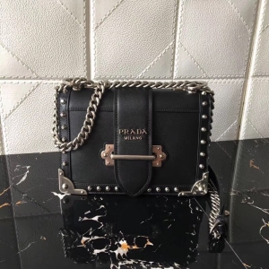 1BD045 Prada cahier ¿ í ﵥб ɫ