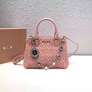 5BA067 MIUMIU ר¿ Ƥ С ˮ ɫ