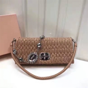 5BD233 MiuMiu רƷ ʯ MiuMiuְ MiuMiu Ϻɫ