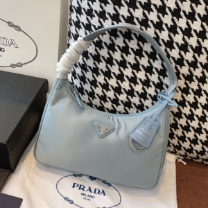 1NE515 Prada Re-Edition 2000 ִ ° ɫ