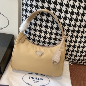 1NE515 Prada Re-Edition 2000 ִ ° ɫ