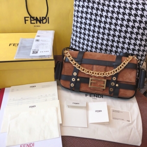 8BR778 FENDIҵ ɫƤźɫƤ Fendi