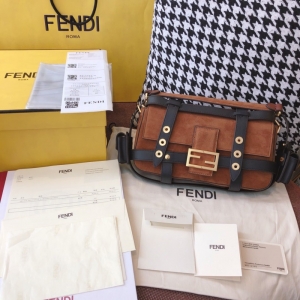 8BR778 FENDIҵ ɫƤкźɫƤ Fendi