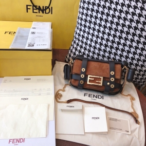 8BR778 FENDIҵ ɫƤСźɫƤ Fendi