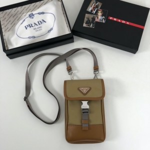 2ZH109 Prada Saffiano Ƥֻ ֻ ɫ