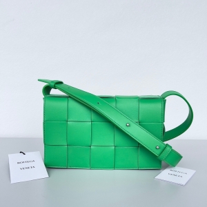 Bottega Veneta 羼 Intreccio֯Ƥ Cassetteб 