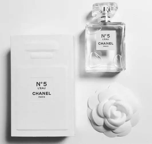 Chanel No 5 Eau Premiere (2015) Chanel香水评论- 米兰站