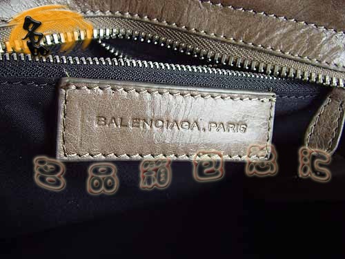 084332A BALENCIAGAʱŮʿб һ ¿ţƤ