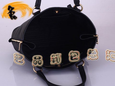 BR4372 Prada ¿ʱŮʿа  ţƤŮ ɫ