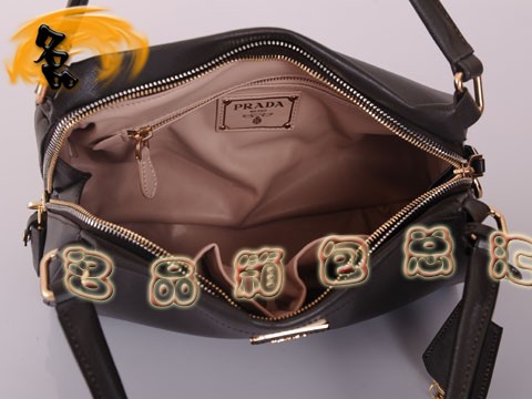 BR4418  Prada  ¿Ůʿа ͷţƤŮ ɫ