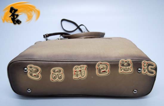 80068 ¿Ů Prada б Pradaʱа װɫ
