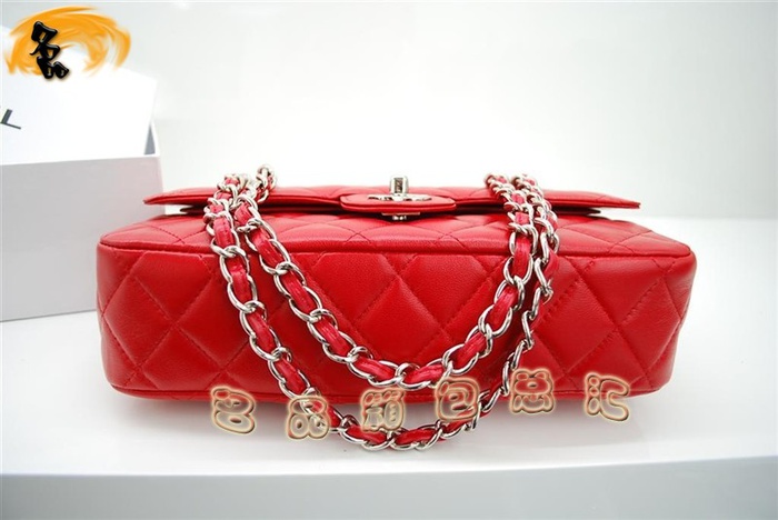 1112 ζŮ Chanelб CHANEL2.55ϵ ChanelŮʿ ɫ
