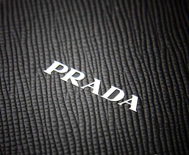 Prada包包真假鉴定，如何购买到高品质的Prada包包？
