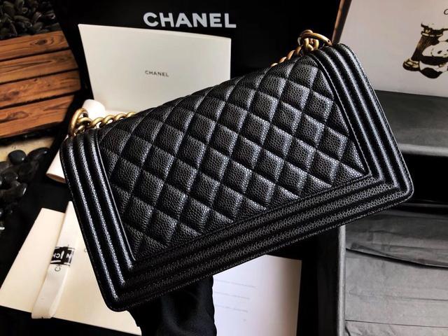 买一个值得所有女人，念念不忘的一款经典Chanel包包