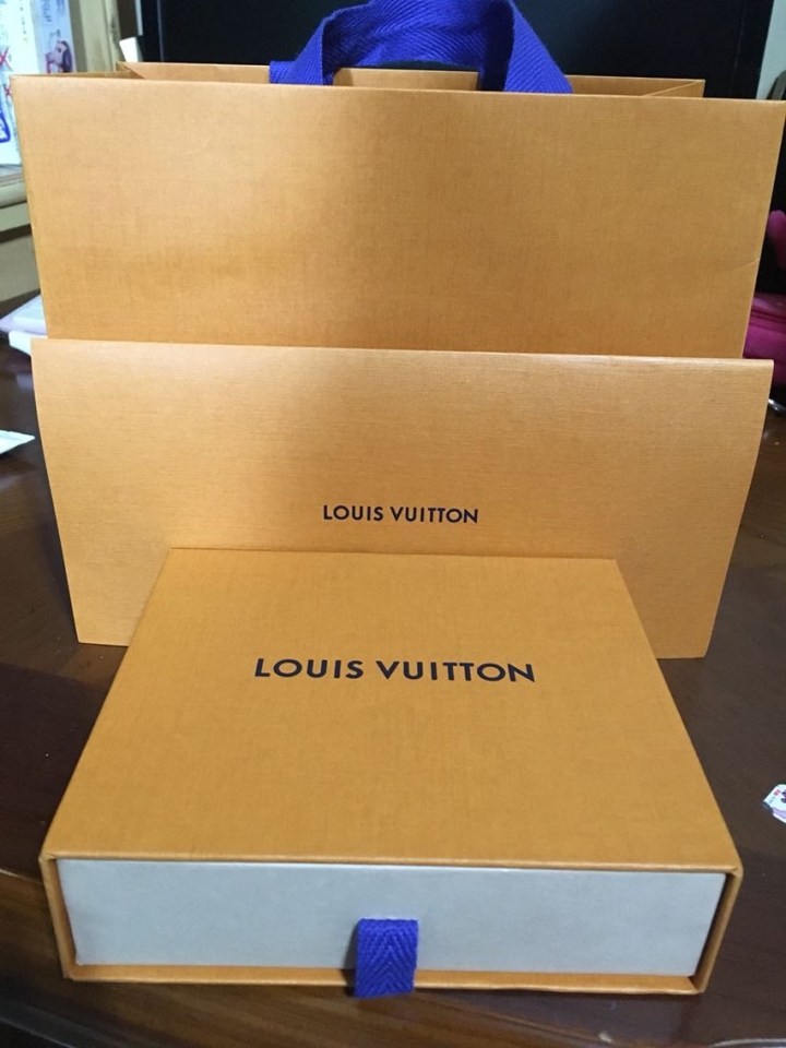 LV M60067正品多少钱，M60067拉链短夹正品实拍图！