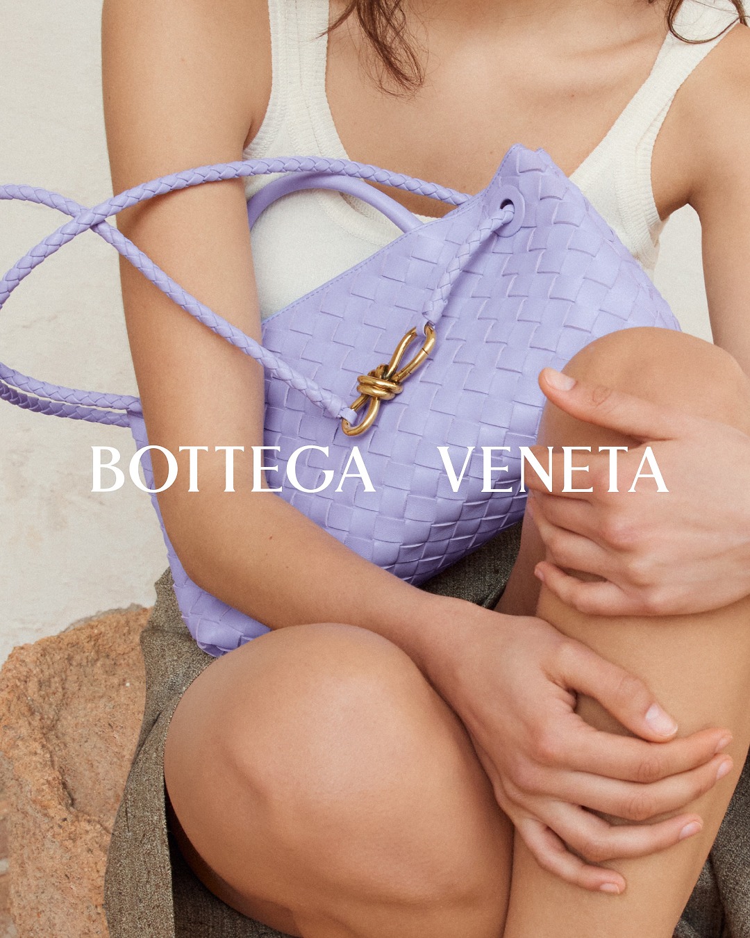 Bottega Veneta 上架夏日度假系列新包：茴香绿水晶紫
